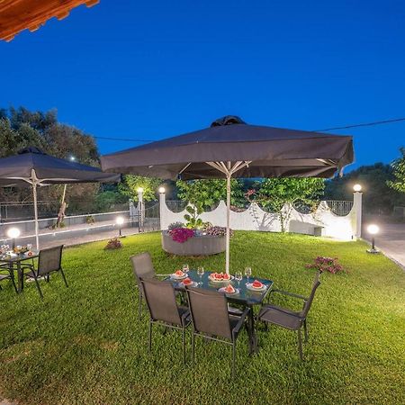 Afroditi Holiday Home - Blue Apartment สโวโรนาตา ภายนอก รูปภาพ