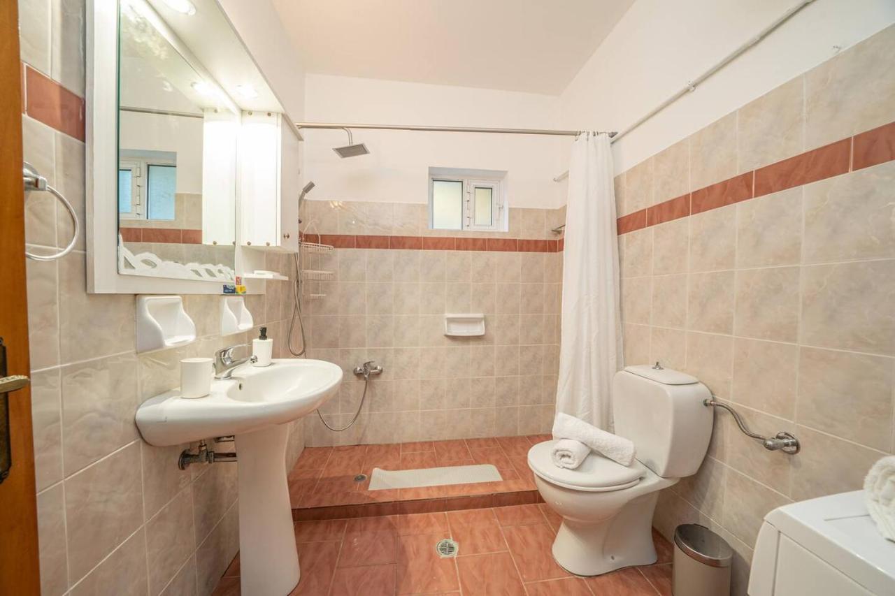 Afroditi Holiday Home - Blue Apartment สโวโรนาตา ภายนอก รูปภาพ