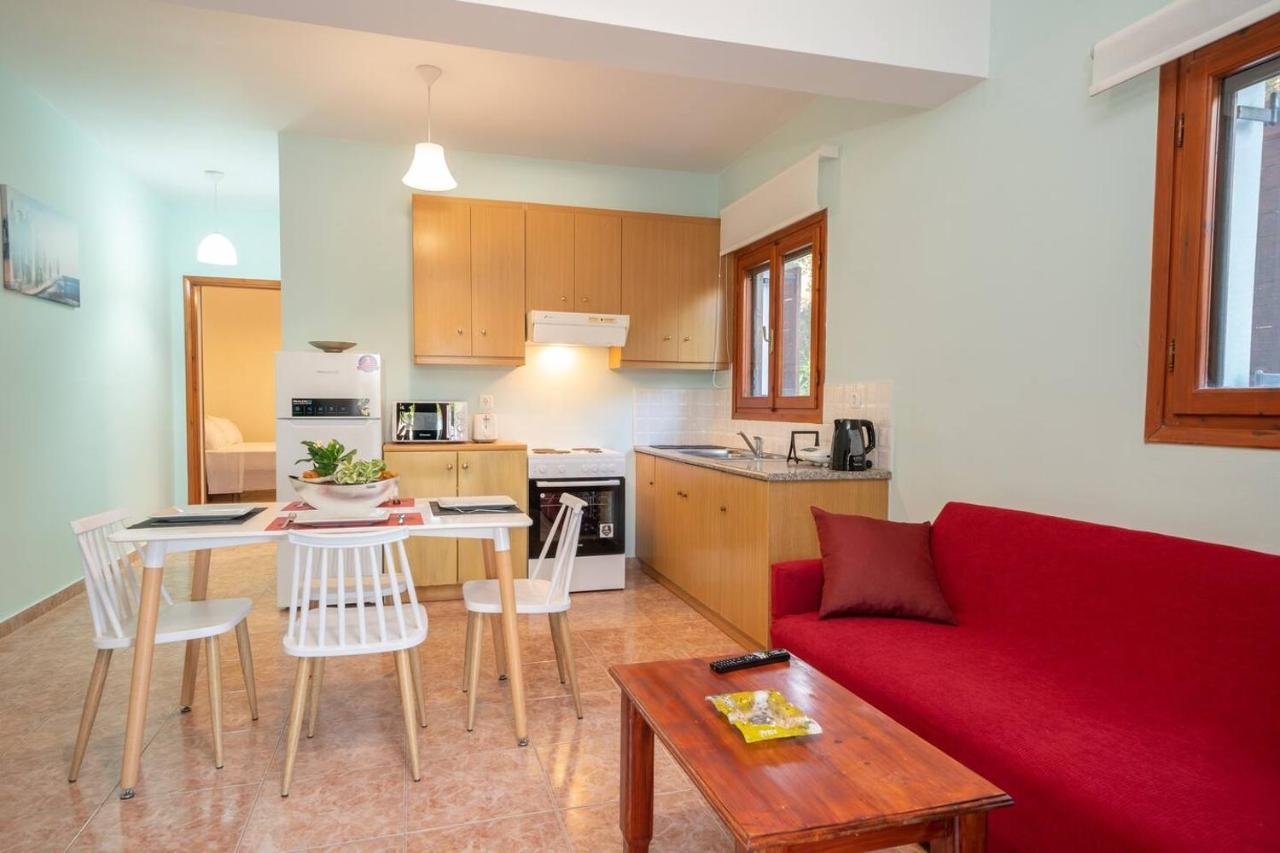 Afroditi Holiday Home - Blue Apartment สโวโรนาตา ภายนอก รูปภาพ